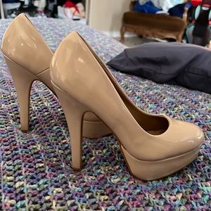 Bella Marie nude pumps